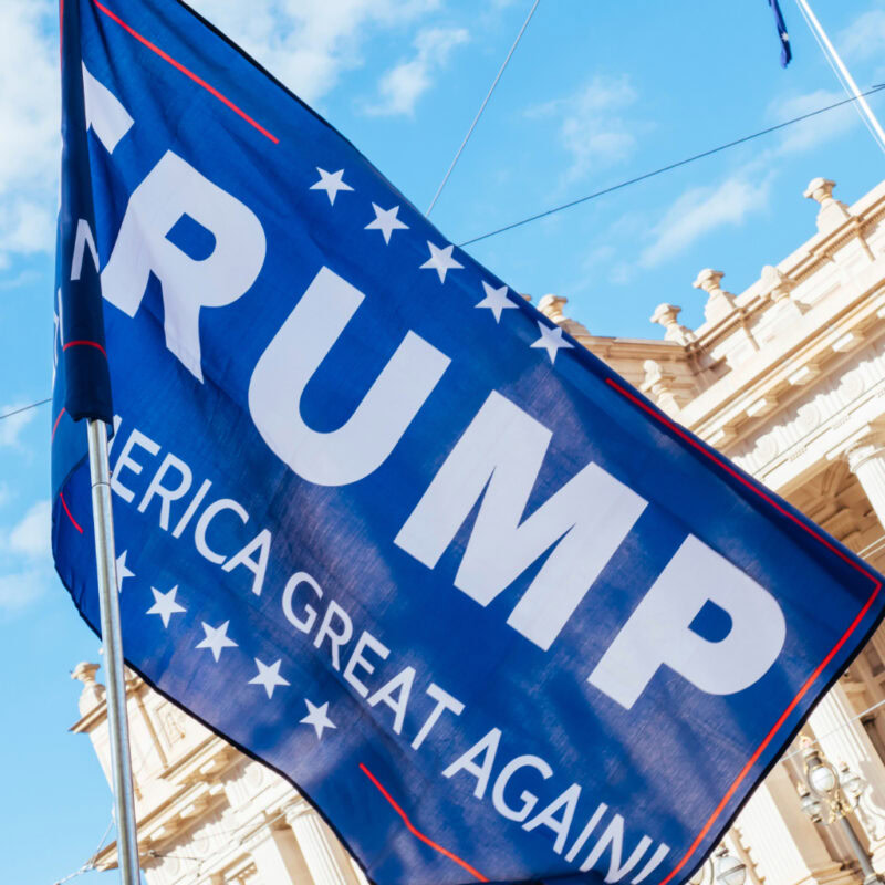 Il mito politico MAGA. Nazionalismo, declino e rinascita nello slogan «Make America Great Again!»